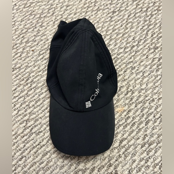 COLUMBIA BASEBALL CAP - Picture 1 of 5